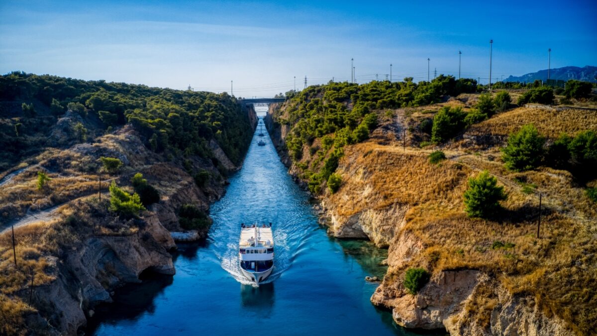 Διακοπή διέλευσης στη Διώρυγα της Κορίνθου – Ξεκινούν νέες εργασίες Διακοπή διέλευσης στη Διώρυγα της Κορίνθου – Ξεκινούν νέες εργασίες