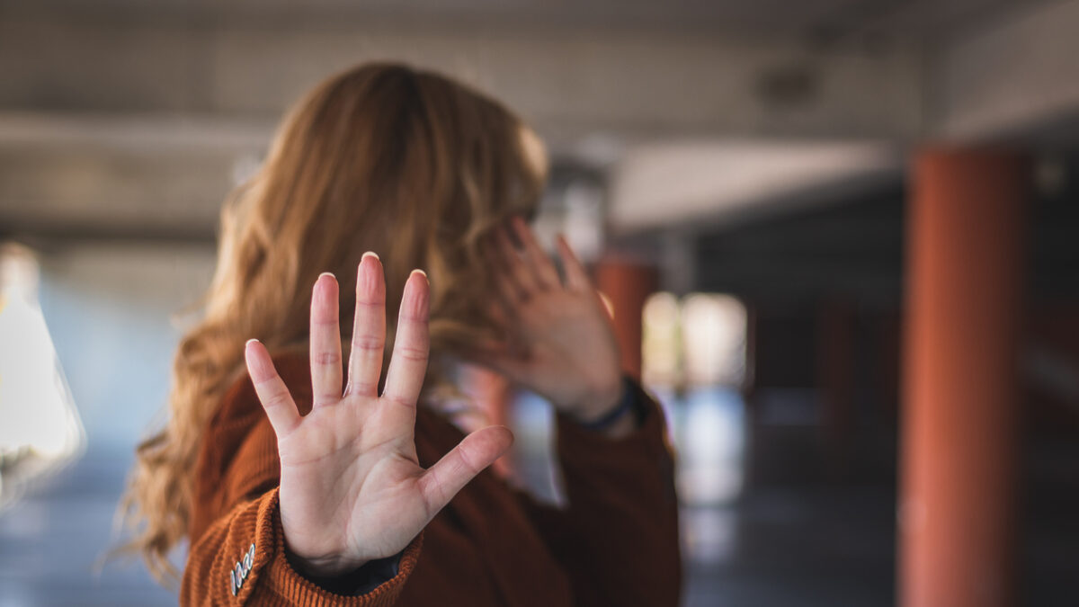 Καταγγελία σοκ από γυναίκα αστυνομικό: Ξυλοδαρμός από ένστολο πρώην σύντροφό της σε νυχτερινό κέντρο