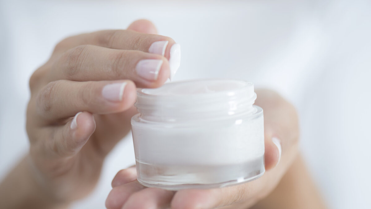 Ο ΕΟΦ ανακαλεί δύο ενυδατικές κρέμες λόγω μη συμμόρφωσης με τις προδιαγραφές Ο ΕΟΦ ανακαλεί δύο ενυδατικές κρέμες λόγω μη συμμόρφωσης με τις προδιαγραφές