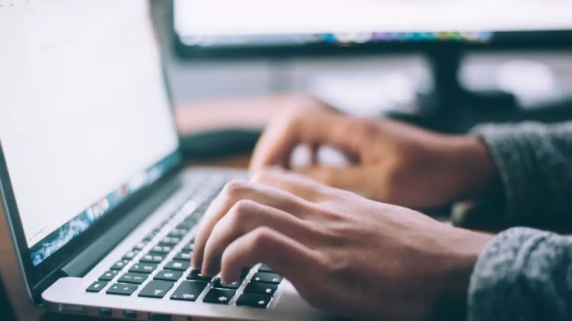 Ποιοι θα πληρωθούν από e-ΕΦΚΑ και ΔΥΠΑ εως 17 Οκτωβρίου