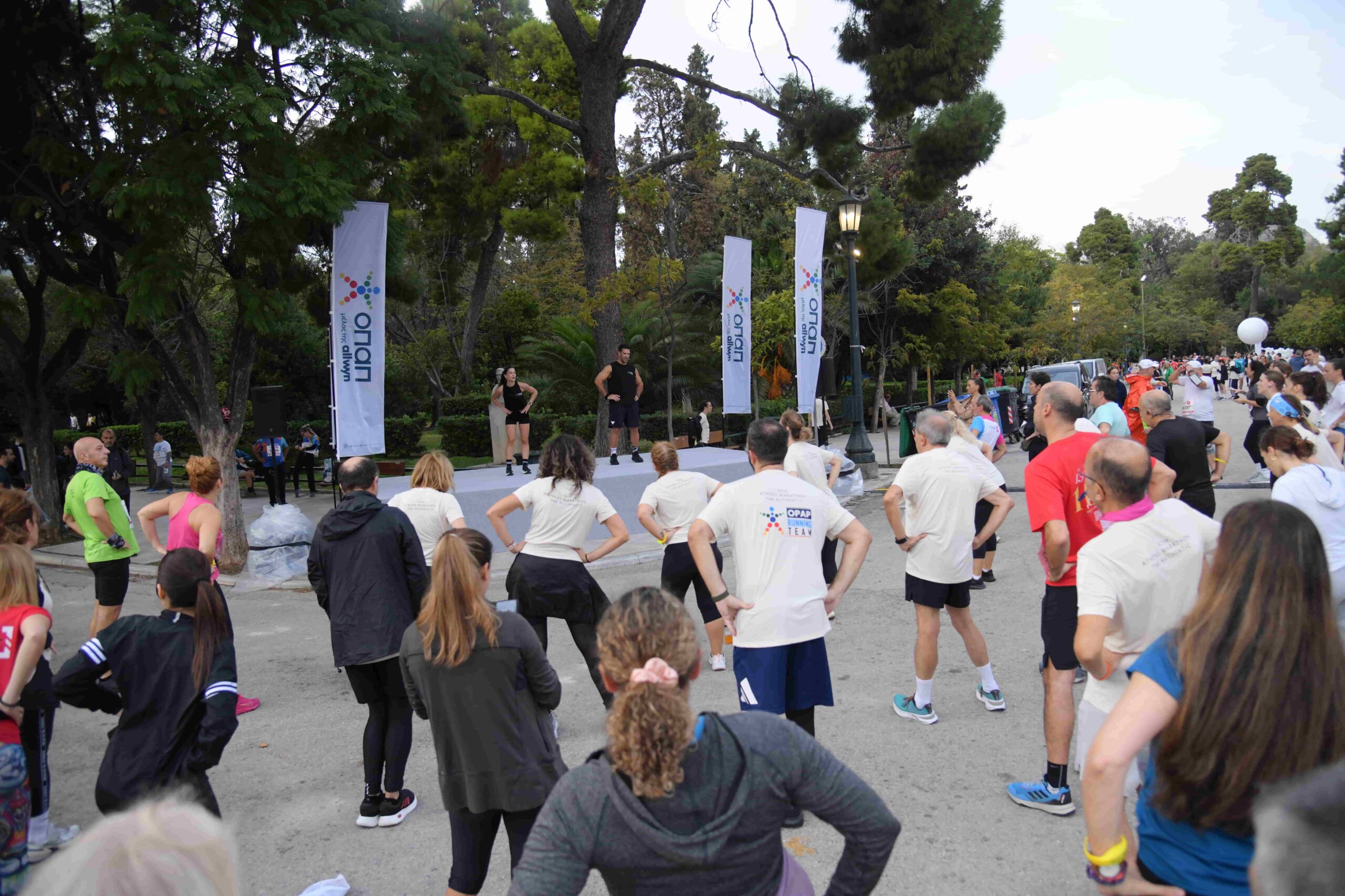 Το μεγαλύτερό βήμα τους μέχρι το επόμενο έκαναν οι δρομείς του 42ου Αυθεντικού Μαραθωνίου της Αθήνας