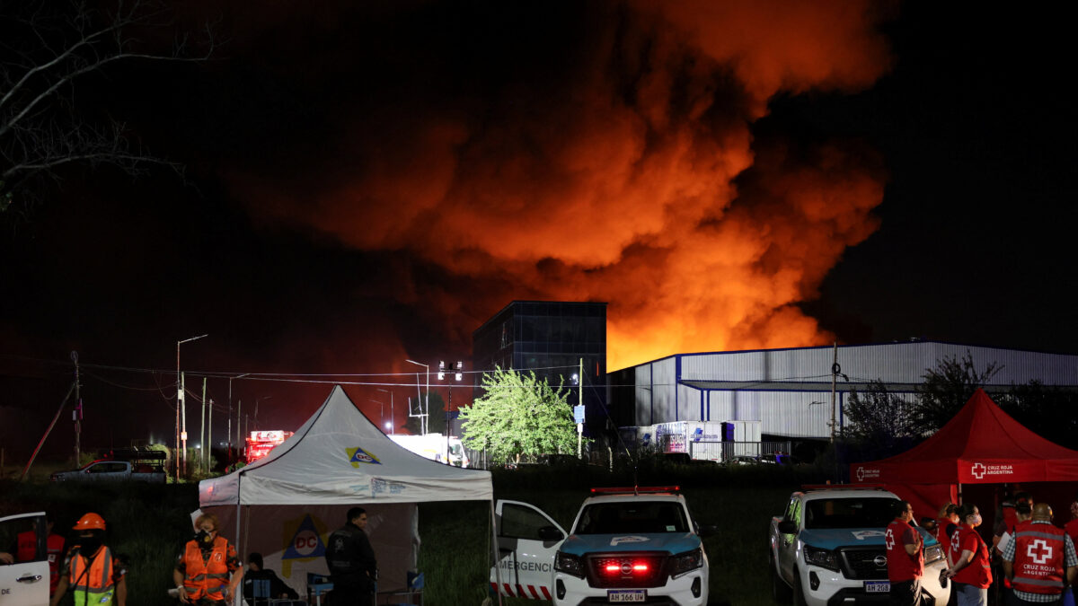 Εκρήξεις και φωτιά στην Αργεντινή: 20+ τραυματίες