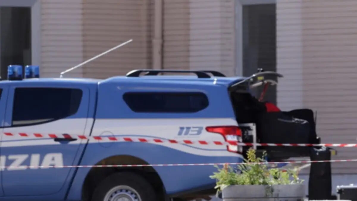 Τραγωδία στη Νάπολη: Αστυνομικός 47 ετών σκοτώθηκε από 28χρονο υπό την επήρεια ναρκωτικών