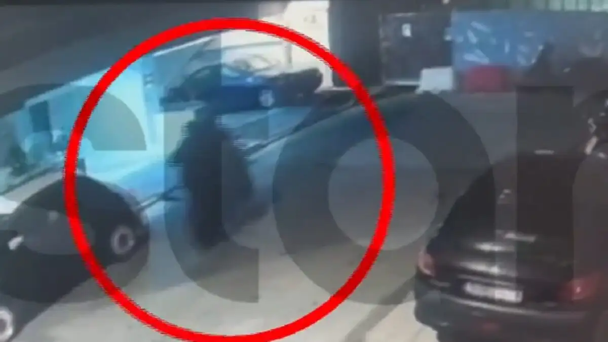 Εμπρηστική επίθεση σε καφετέρια στην Καισαριανή: Οι αρχές αναζητούν δύο άτομα που διέφυγαν με σκούτερ