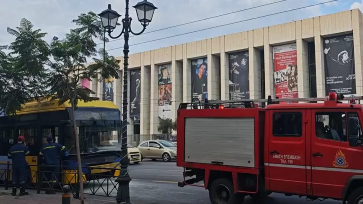 Φωτιά σε τρόλεϊ στη Βασιλίσσης Σοφίας – Σημαντικό μποτιλιάρισμα προς Κηφισιά