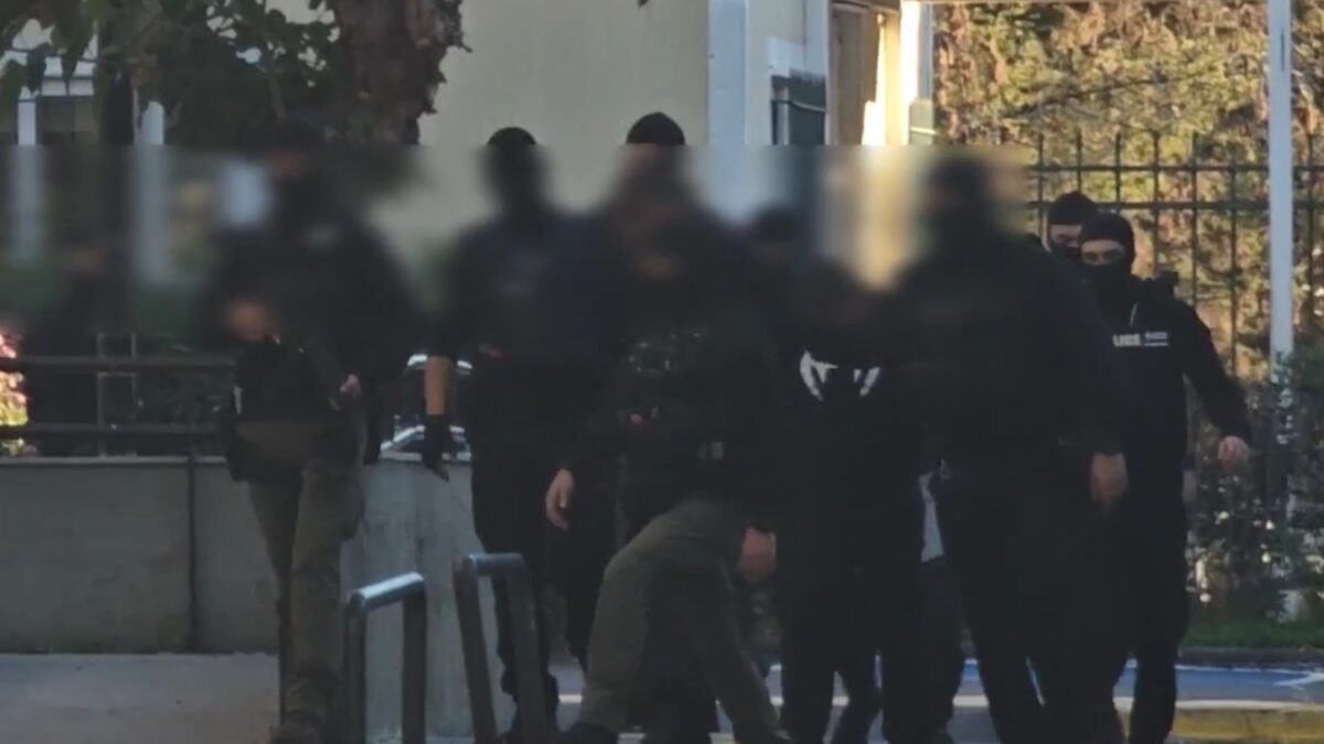 Υπόθεση Γιάννη Λάλα: Στην Ευελπίδων οι τέσσερις συλληφθέντες – Έρευνες για το όχημα που φέρεται να συνδέεται με παλαιότερη επίθεση Υπόθεση Γιάννη Λάλα: Στην Ευελπίδων οι τέσσερις συλληφθέντες – Έρευνες για το όχημα που φέρεται να συνδέεται με παλαιότερη επίθεση