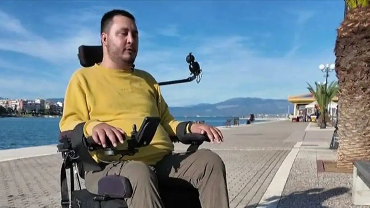 Εύβοια: Συγκλονίζει ο 29χρονος που έμεινε παράλυτος μετά το βούτηγμα για τον Σταυρό – «Αμέσως κατάλαβα τι είχε συμβεί»