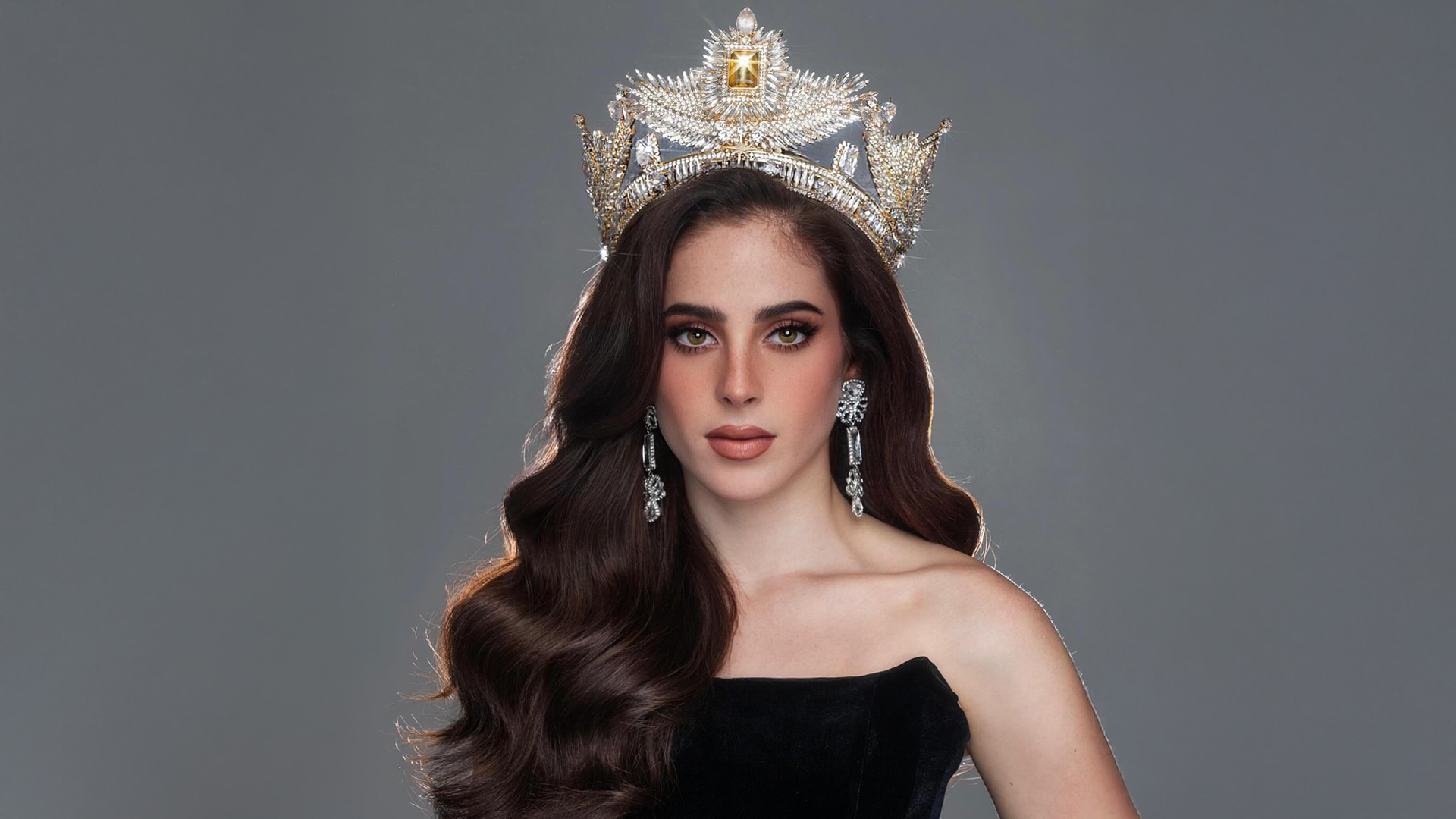 Σκάνδαλο στο Miss Universe: Διευθυντής στην Ταιλάνδη προσβάλλει δημόσια τη Miss Mexico Σκάνδαλο στο Miss Universe: Διευθυντής στην Ταιλάνδη προσβάλλει δημόσια τη Miss Mexico