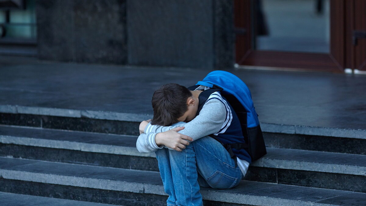 Άλιμος: «Τον απειλούσαν για 250 ευρώ» – Τι αποκαλύπτει ο πατέρας του 15χρονου που δέχτηκε επίθεση από κουκουλοφόρους