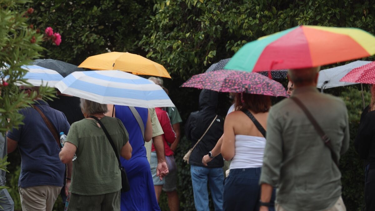 Καιρός: Έκτακτο δελτίο – Βροχές και καταιγίδες σε Αττική και Βόρειο Αιγαίο