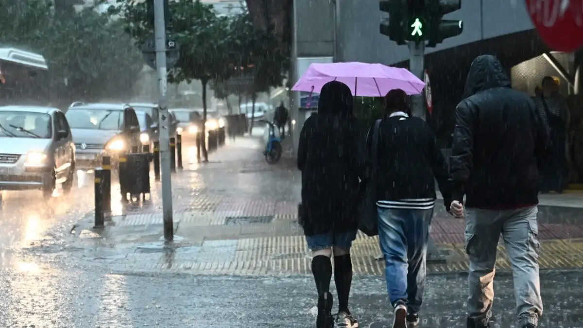 Η κακοκαιρία Adel επιμένει: Ισχυρές καταιγίδες και χαλάζι το Σαββατοκύριακο – Ποιες περιοχές κινδυνεύουν Η κακοκαιρία Adel επιμένει: Ισχυρές καταιγίδες και χαλάζι το Σαββατοκύριακο – Ποιες περιοχές κινδυνεύουν