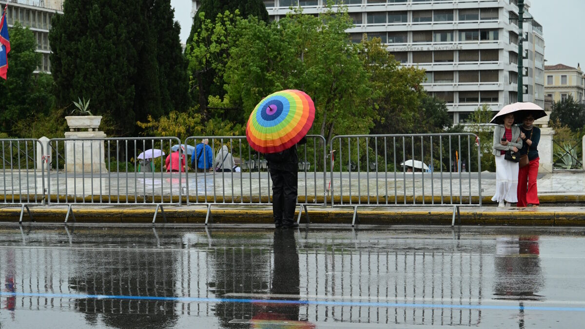 Καιρός: Βροχές και καταιγίδες σε πολλές περιοχές – Στους 24°C η θερμοκρασία Καιρός: Βροχές και καταιγίδες σε πολλές περιοχές – Στους 24°C η θερμοκρασία