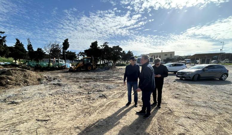 Ο Δήμαρχος Άνδρου Θεοδόσης Σουσούδης ανακοινώνει την έναρξη των εργασιών στο Κλειστό Γυμναστήριο Γαυρίου