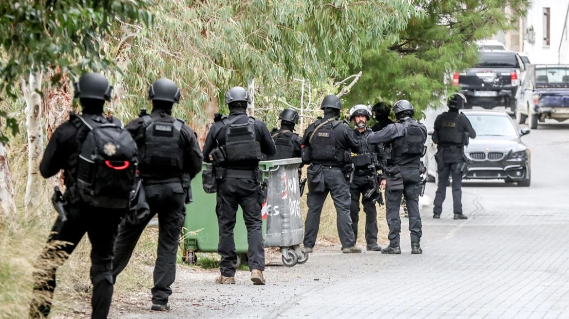 Βεντέτα στα Βορίζια: Δύο νεκροί και έξι τραυματίες – Το χωριό υπό αυστηρή αστυνομική επιτήρηση Βεντέτα στα Βορίζια: Δύο νεκροί και έξι τραυματίες – Το χωριό υπό αυστηρή αστυνομική επιτήρηση