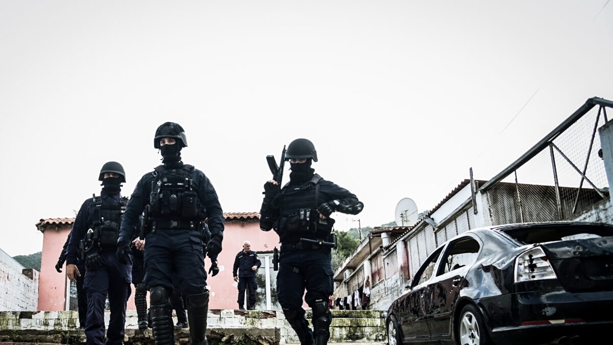 Σχέδιο ελληνικού FBI για τους καταυλισμούς Ρομά – Τι αλλάζει από σήμερα Σχέδιο ελληνικού FBI για τους καταυλισμούς Ρομά – Τι αλλάζει από σήμερα