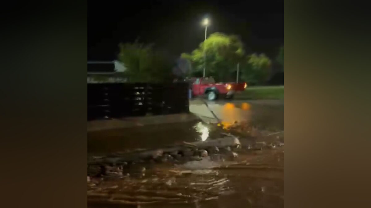 Ισχυρές βροχές προκάλεσαν ζημιές σε Φιλιππιάδα, Βόνιτσα και Πρέβεζα – Πλημμύρες και πτώσεις δέντρων Ισχυρές βροχές προκάλεσαν ζημιές σε Φιλιππιάδα, Βόνιτσα και Πρέβεζα – Πλημμύρες και πτώσεις δέντρων