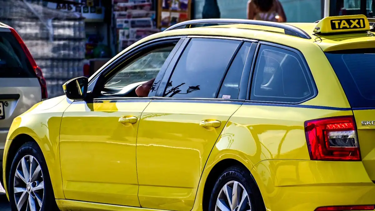 Πειραιάς: Βίαιη επίθεση 34χρονου σε οδηγό ταξί με στόχο τη ληστεία – Συνελήφθη μετά από αντίσταση Εισαγωγή