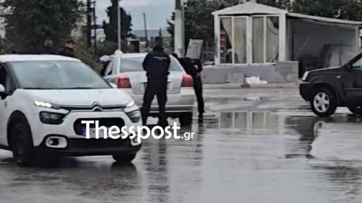 Θεσσαλονίκη: Βίντεο δείχνει αστυνομικούς σε καταυλισμό Ρομά – Εντατικοί έλεγχοι σε οχήματα και κατοίκους» Θεσσαλονίκη: Βίντεο δείχνει αστυνομικούς σε καταυλισμό Ρομά – Εντατικοί έλεγχοι σε οχήματα και κατοίκους»