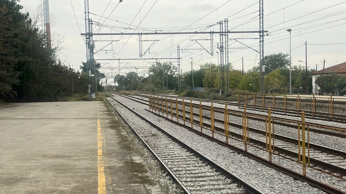 Θεσσαλονίκη: Ο ΟΣΕ διαψεύδει τα δημοσιεύματα για το τρένο προς Λάρισα – «Καμία αμαξοστοιχία δεν μπήκε σε λάθος γραμμή» Θεσσαλονίκη: Ο ΟΣΕ διαψεύδει τα δημοσιεύματα για το τρένο προς Λάρισα – «Καμία αμαξοστοιχία δεν μπήκε σε λάθος γραμμή»