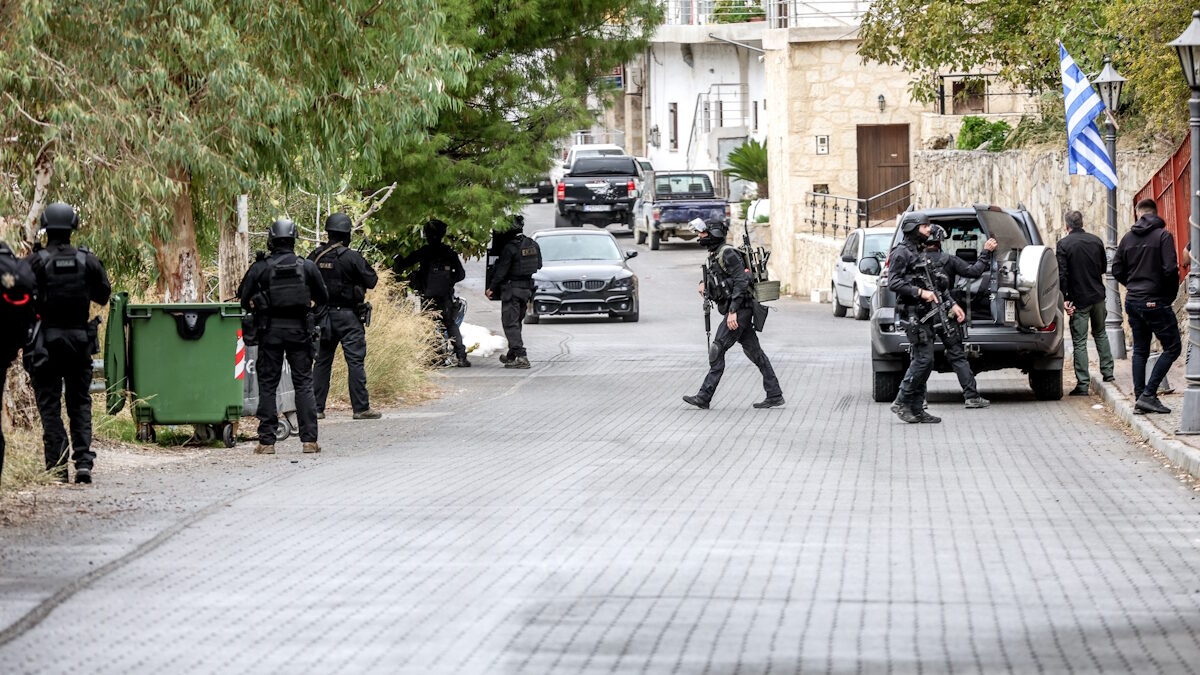 Μακελειό στα Βορίζια: Συγκλονίζει η σύζυγος του 39χρονου Φανούρη Καργάκη – «Ο γαμπρός μου δεν έκανε τίποτα» Μακελειό στα Βορίζια: Συγκλονίζει η σύζυγος του 39χρονου Φανούρη Καργάκη – «Ο γαμπρός μου δεν έκανε τίποτα»