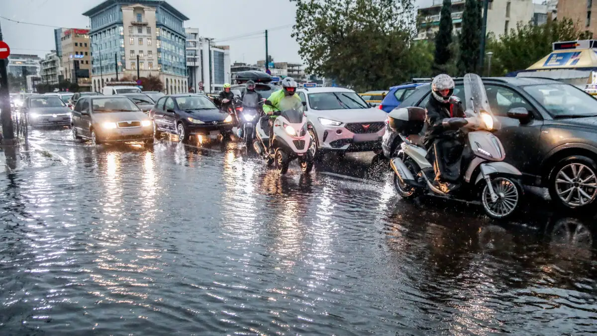 Σφοδρή κακοκαιρία «Adel» πλήττει την Αττική: Ισχυρές καταιγίδες, χαλάζι και εκτεταμένα προβλήματα Σφοδρή κακοκαιρία «Adel» πλήττει την Αττική: Ισχυρές καταιγίδες, χαλάζι και εκτεταμένα προβλήματα