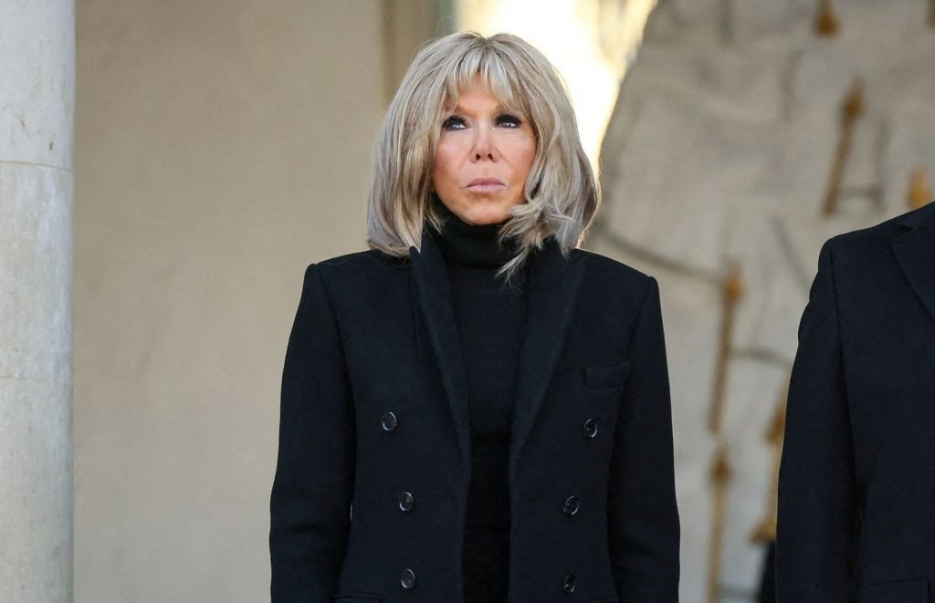 Αντιδράσεις στη Γαλλία για το σχόλιο της Μπριζίτ Μακρόν προς διαδηλώτριες- Δείτε video