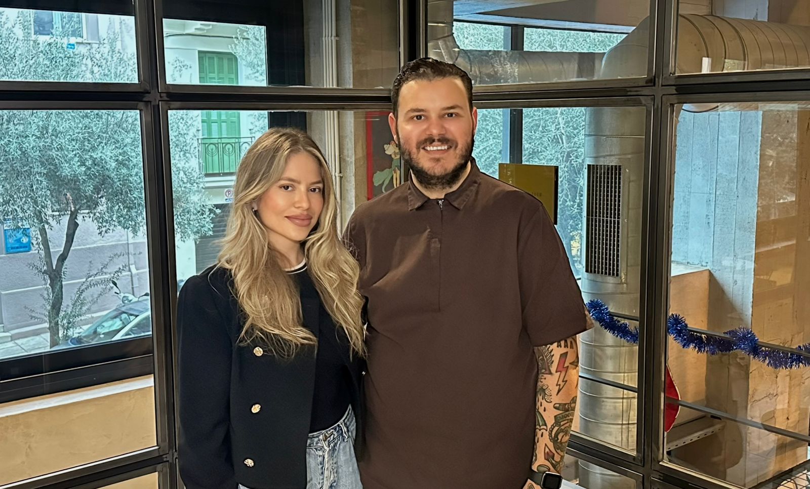 Άνταμ Κοντοβάς: «Ένας από τους ανθρώπους που άλλαξαν για πάντα τον τρόπο που σκέφτομαι τη μαγειρική είναι ο σεφ μου στην Ιρλανδία, Charlie Byrne.»- της Μαρίας Αφράτη