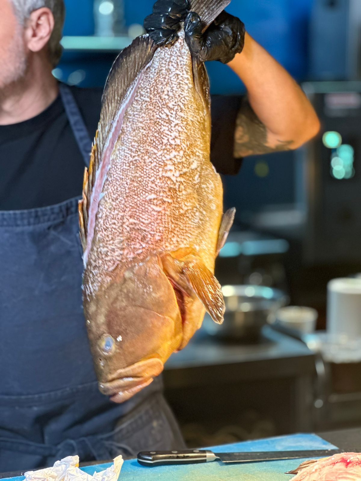 Άνταμ Κοντοβάς: «Ένας από τους ανθρώπους που άλλαξαν για πάντα τον τρόπο που σκέφτομαι τη μαγειρική είναι ο σεφ μου στην Ιρλανδία, Charlie Byrne.»- της Μαρίας Αφράτη