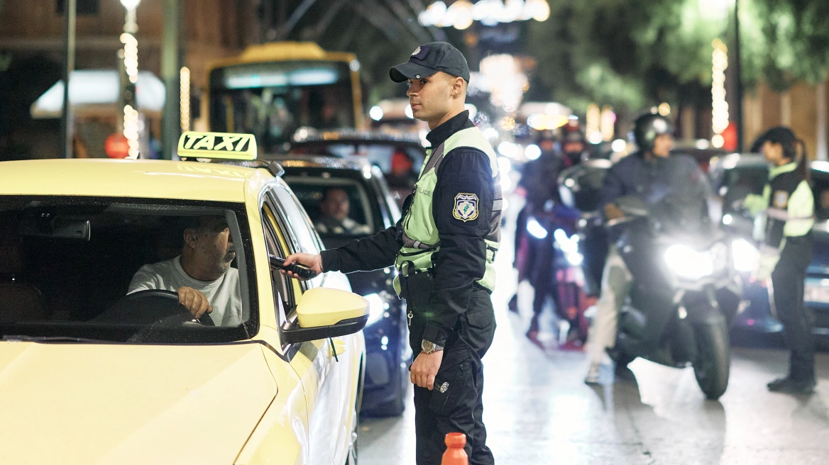 Αιόλου: Περιορισμένα τα περιστατικά μέθης την παραμονή Χριστουγέννων στους ελέγχους της Τροχαίας