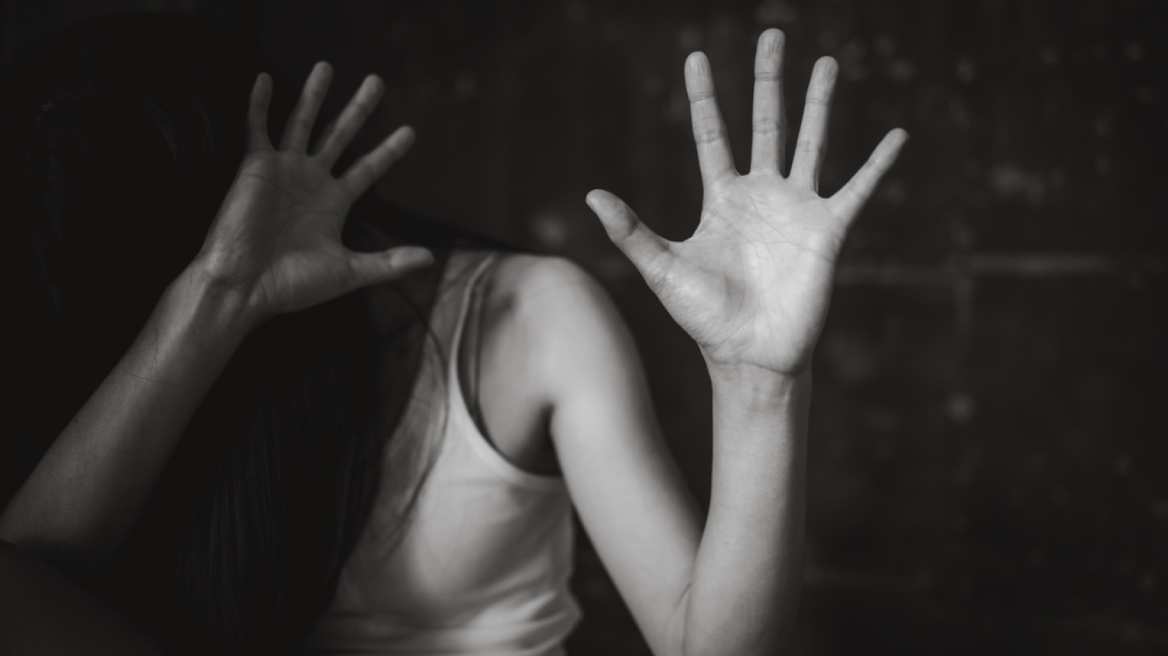 Σοκ στη Λάρισα: Νεαρή Καταγγέλλει Βιασμό από Δύο Άτομα