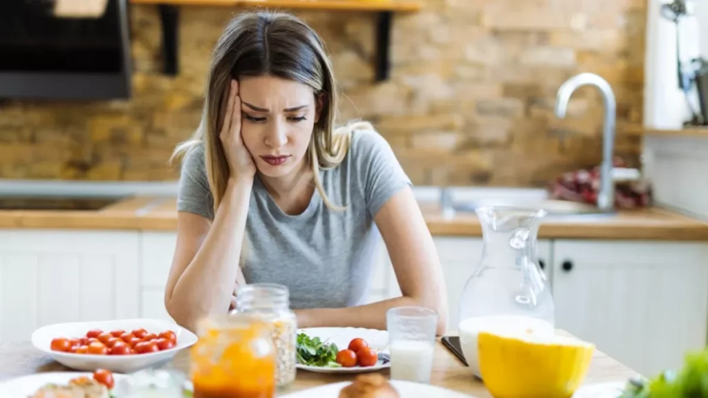 Kατάθλιψη: Πώς η σωστή διατροφή μπορεί να βελτιώσει διάθεση και βάρος