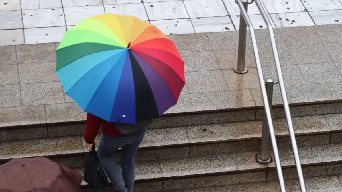 Καιρός: Πτώση θερμοκρασίας στα βόρεια και βροχές σε πολλές περιοχές