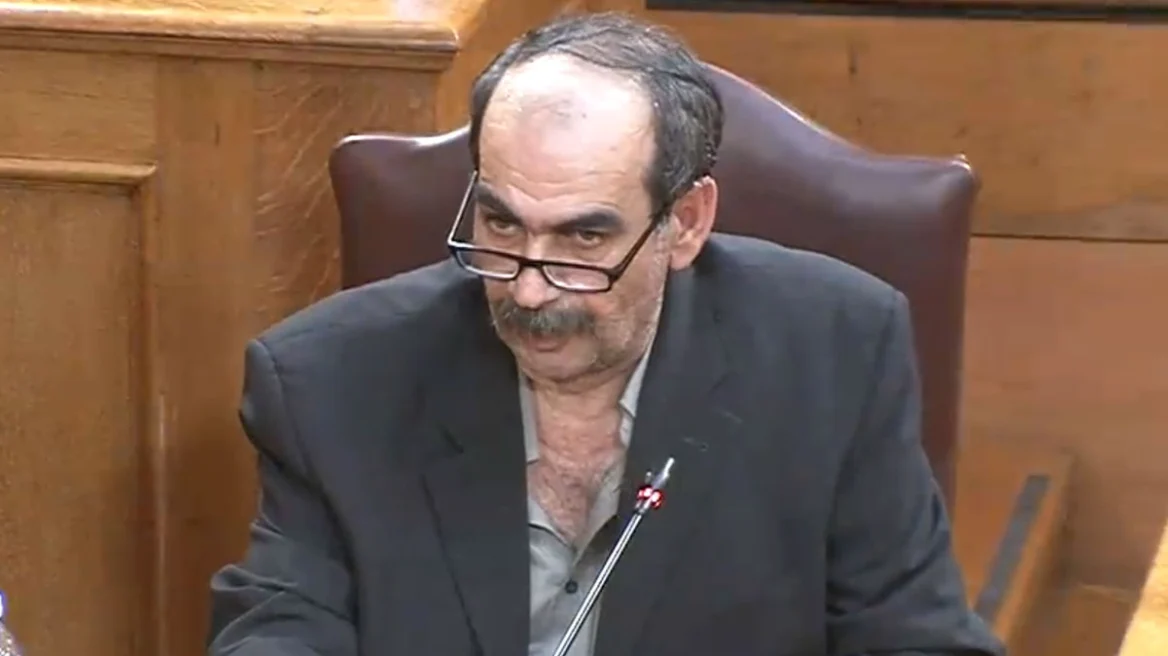 Κωνσταντοπούλου καταγγέλλει απειλή στη Βουλή, ζητά σύλληψη του «Φραπέ»