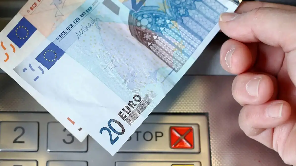 ΕΦΚΑ – ΔΥΠΑ: Πληρωμές σε 1,7 εκατ. δικαιούχους για συντάξεις και επιδόματα