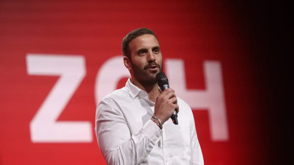 Νίκος Παππάς: Εκτός ευρωομάδας ΣΥΡΙΖΑ μετά από επίθεση σε δημοσιογράφο