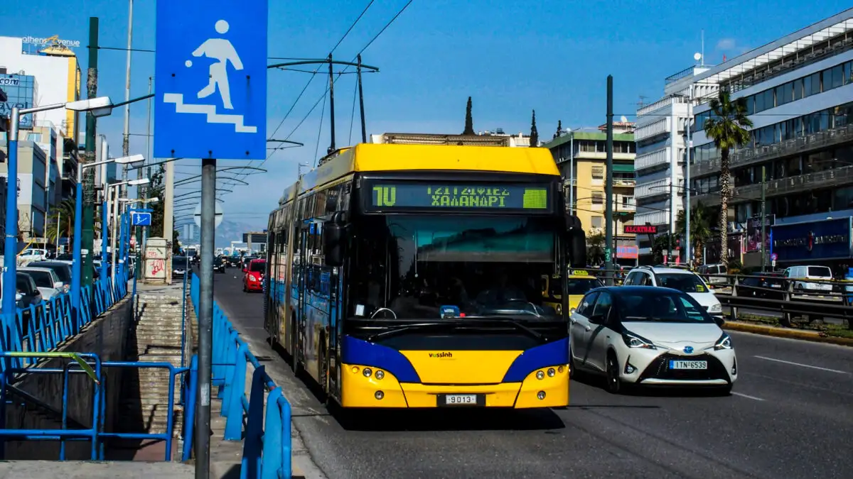 Πειραιάς: Ξεκινά το ξήλωμα του δικτύου τρόλεϊ – Προτιμώνται τα ηλεκτρικά λεωφορεία ως οικονομικότερη λύση