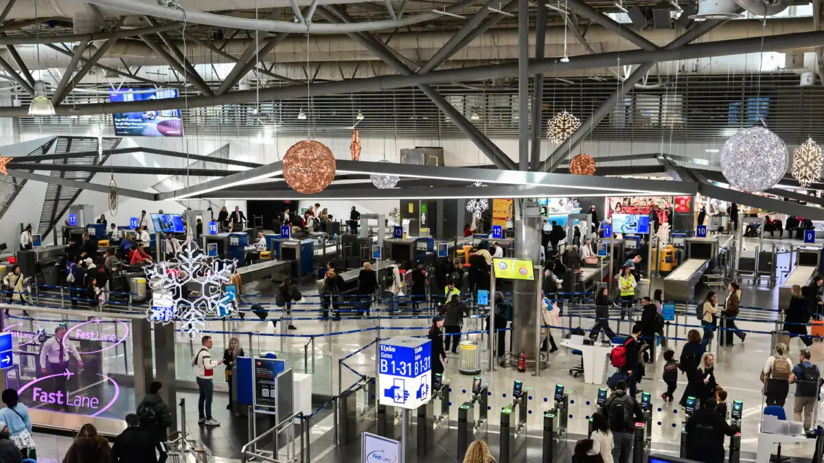 FIR Αθηνών: Το σύστημα τριών δεκαετιών και το εφεδρικό που έμεινε στα χαρτιά