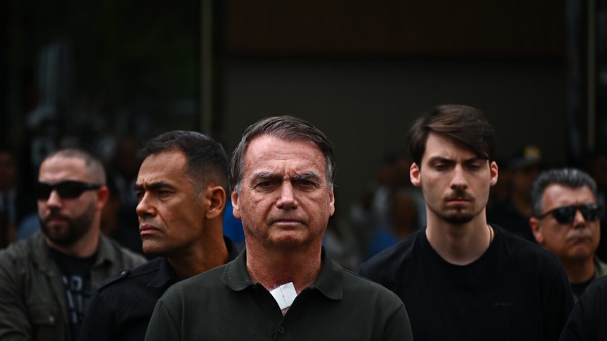 Βραζιλία: Νέο πρόβλημα υγείας για τον Ζαΐρ Μπολσονάρο μετά από πτώση