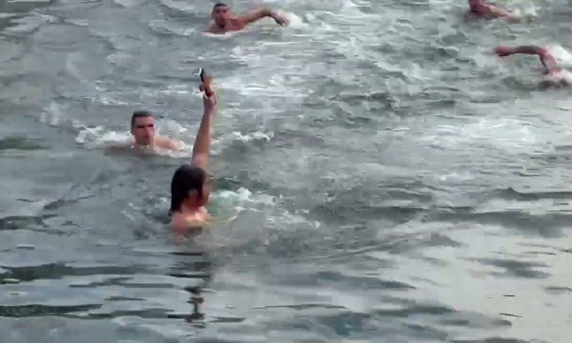 Θεοφάνεια: Η στιγμή που αποκαλύφθηκε η Αγία Τριάδα – Το νόημα της εορτής και ο αγιασμός των υδάτων