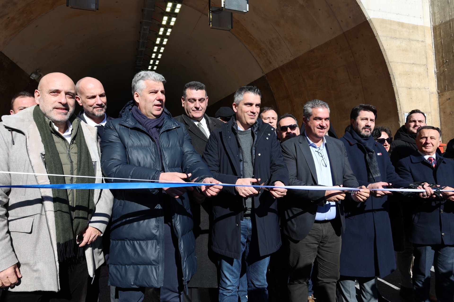 Ο Όμιλος AKTOR παρέδωσε τμήμα του νέου κάθετου άξονα 70 της Εγνατίας Οδού Ο Όμιλος AKTOR παρέδωσε τμήμα του νέου κάθετου άξονα 70 της Εγνατίας Οδού