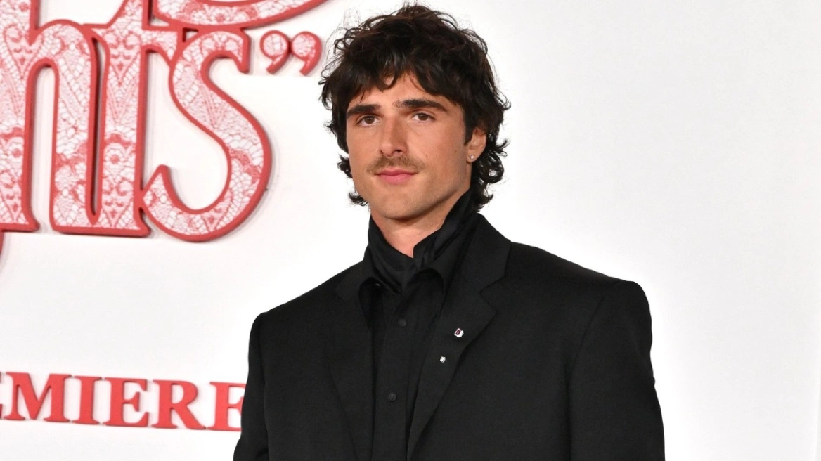 Τζέικομπ Ελόρντι: «Υπέστην έγκαυμα 2ου βαθμού στα γυρίσματα του Wuthering Heights»