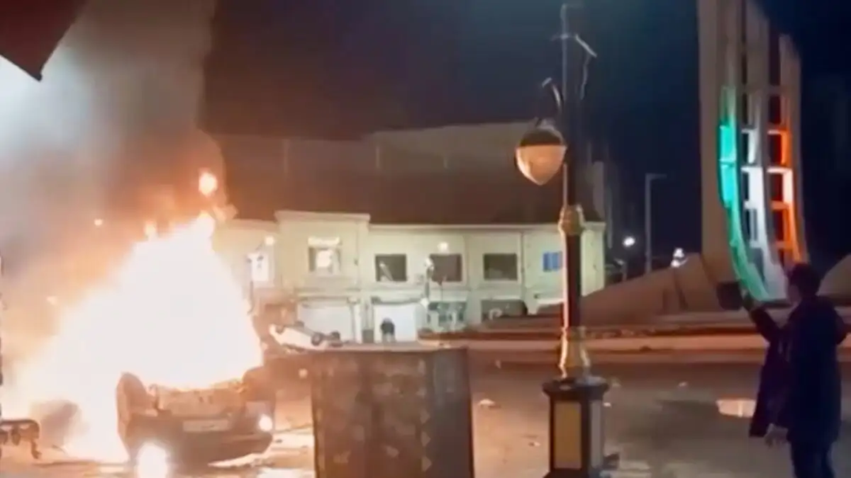 Ιράν: Κλιμακώνεται η ένταση με δεκάδες νεκρούς και εκτεταμένες ταραχές