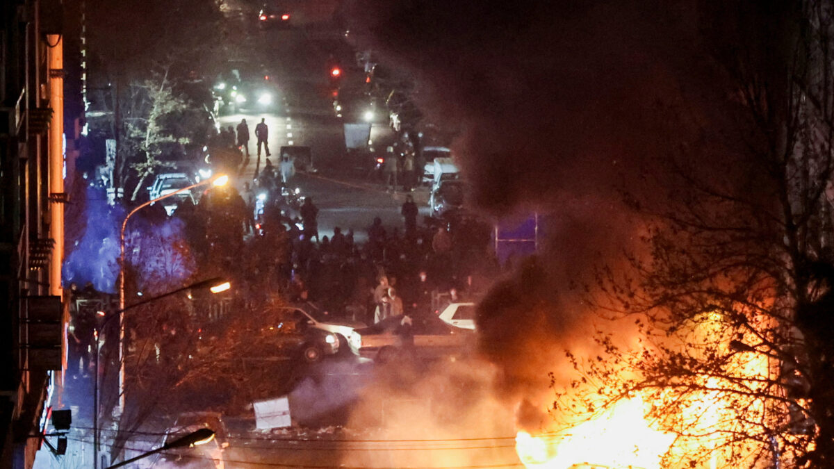 Ιράν σε αναβρασμό: Κλιμακώνεται η καταστολή, με φόντο θανατικές ποινές και προειδοποιήσεις Τραμπ