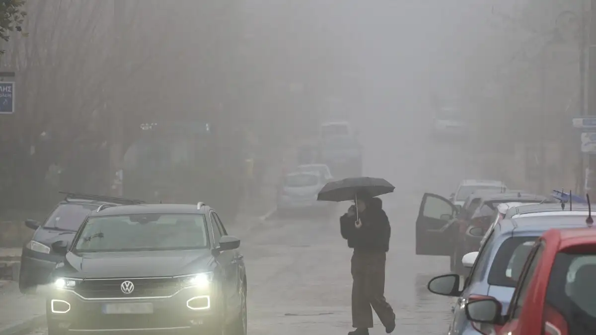 Άστατος καιρός σήμερα: Βροχές, καταιγίδες και ισχυροί άνεμοι έως 8 μποφόρ