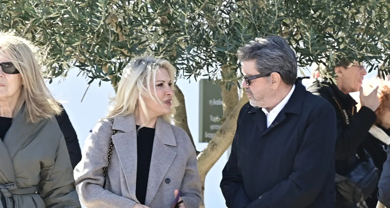 Κηδεία Γιώργου Παπαδάκη: Συγκίνηση και βαθιά θλίψη στο ύστατο χαίρε Κηδεία Γιώργου Παπαδάκη: Συγκίνηση και βαθιά θλίψη στο ύστατο χαίρε