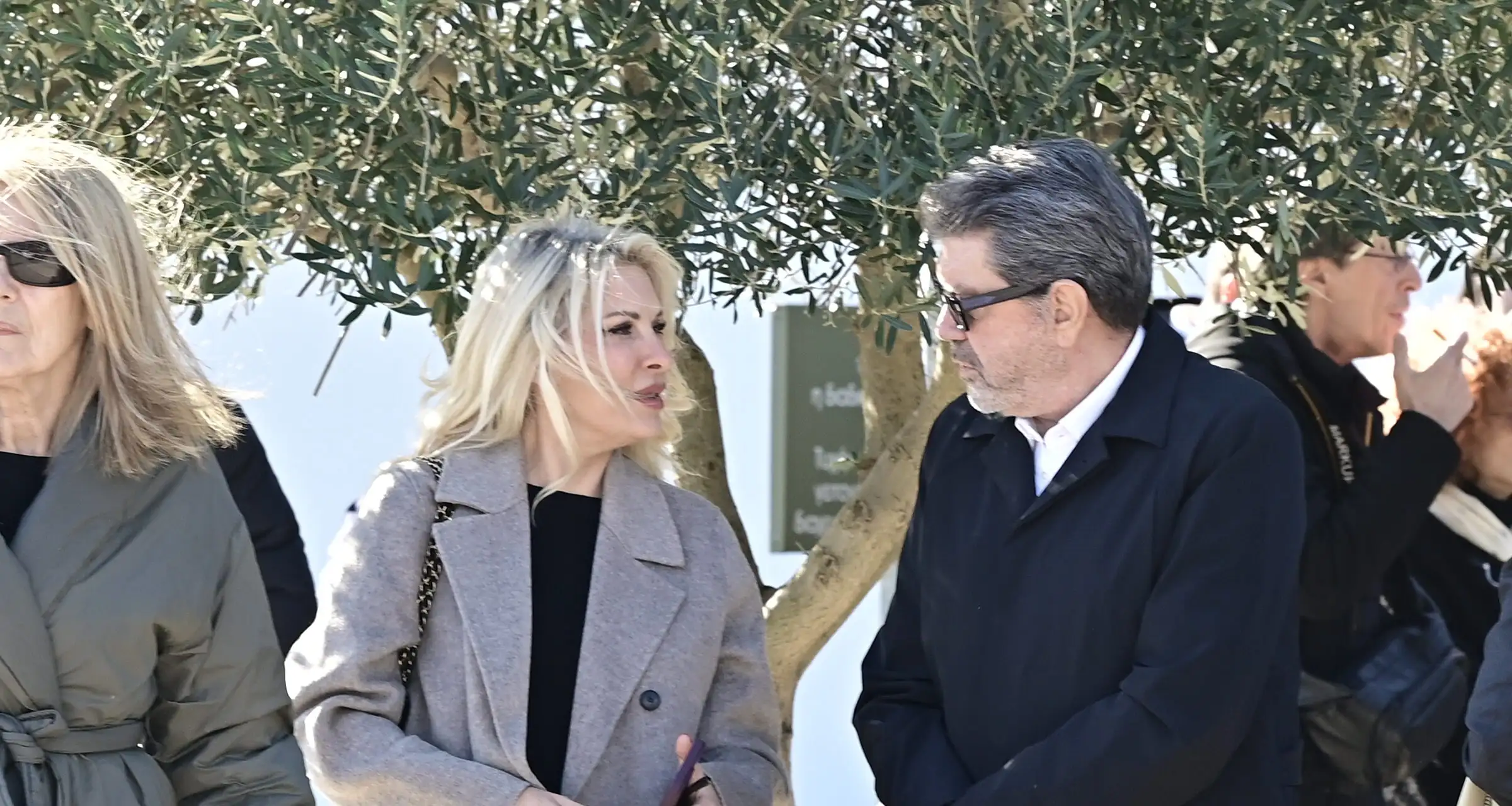 Κηδεία Γιώργου Παπαδάκη: Συγκίνηση και βαθιά θλίψη στο ύστατο χαίρε