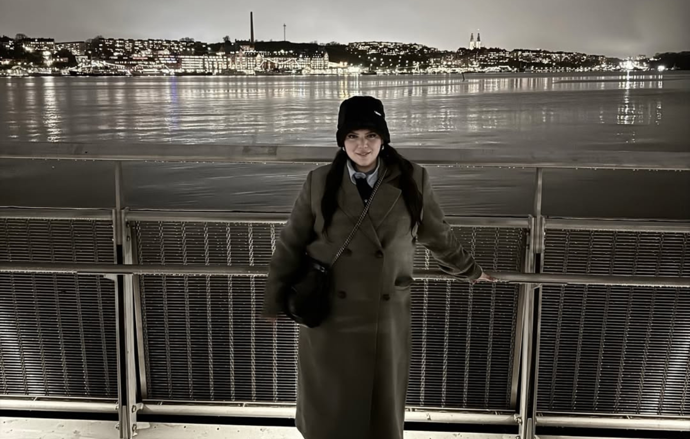 Δανάη Μπάρκα: Πρωτοχρονιάτικη πεζοπορία με τον σύντροφό της σε μαγευτικό τοπίο