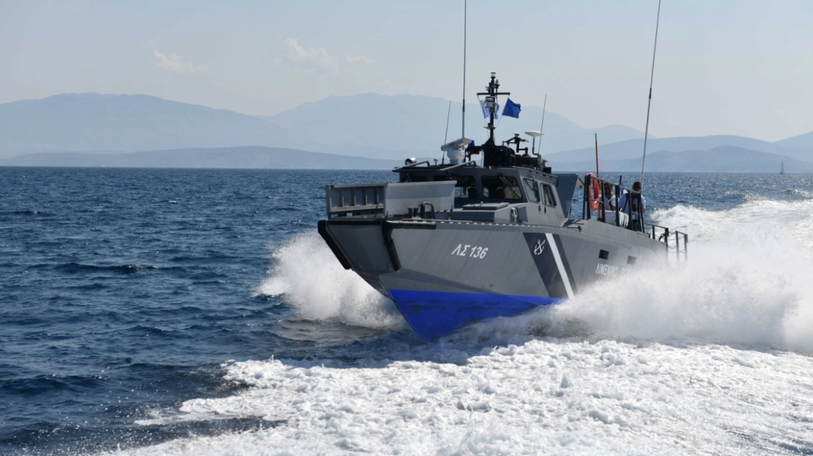 Ρόδος: Νεκρός άνδρας βρέθηκε στην παραλία Γενναδίου – Στην περιοχή εντοπίστηκαν 33 αλλοδαποί