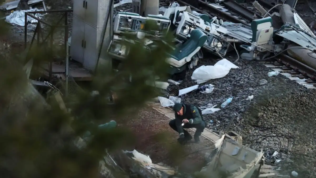 Ισπανία: Στους 41 οι νεκροί από το τραγικό σιδηροδρομικό δυστύχημα – Ρωγμή άνω των 30 εκ. στο επίμαχο τμήμα της γραμμής