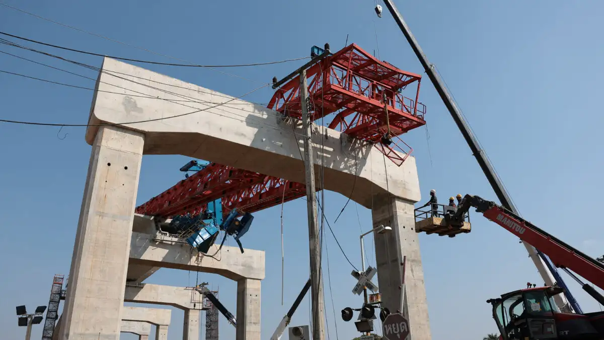 Θανατηφόρο εργατικό δυστύχημα στην Ταϊλάνδη: Κατάρρευση γερανού σε εργοτάξιο με δύο νεκρούς